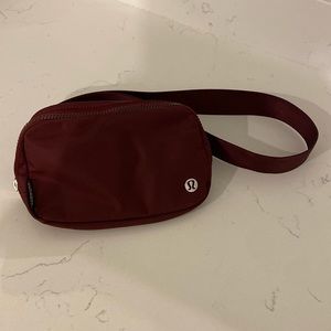 Lululemon Everywhere Belt Bag Maroon